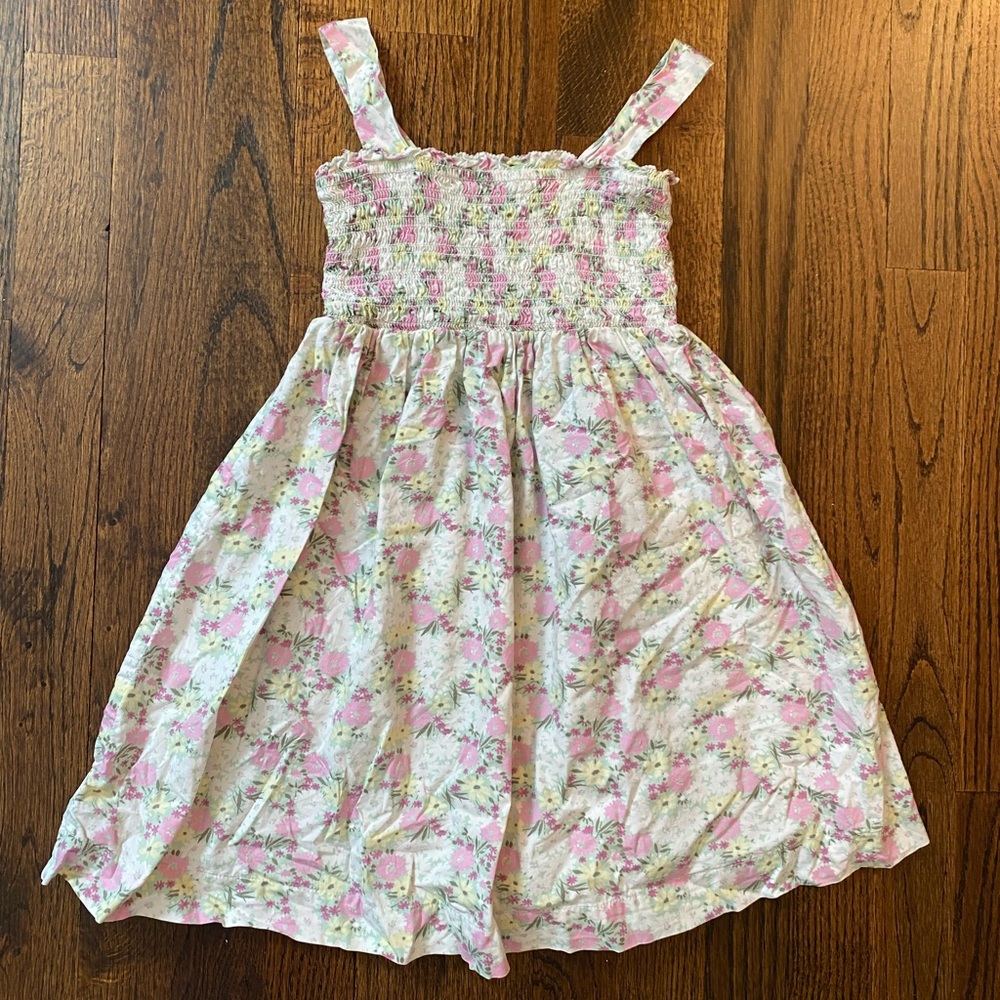 Baby GAP- 100% cotton Girls soft Floral Smocked Sundress size 5 toddler